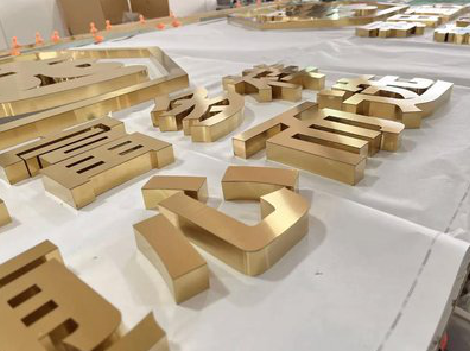  武宁拉丝不锈钢字的特点。