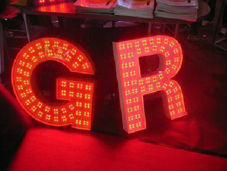  武宁LED发光字常见的安装误区。